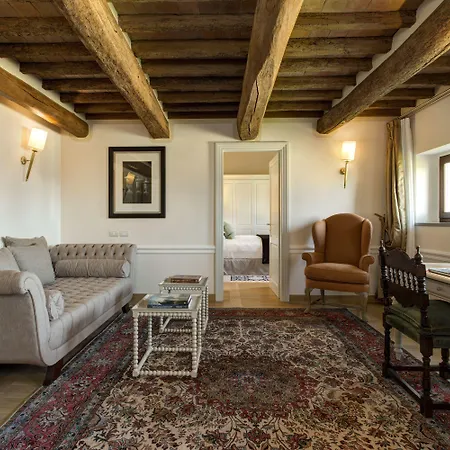 Le Calvane Hotel