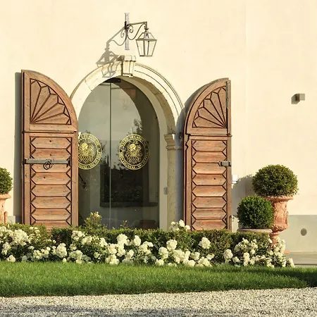 Le Calvane Hotel